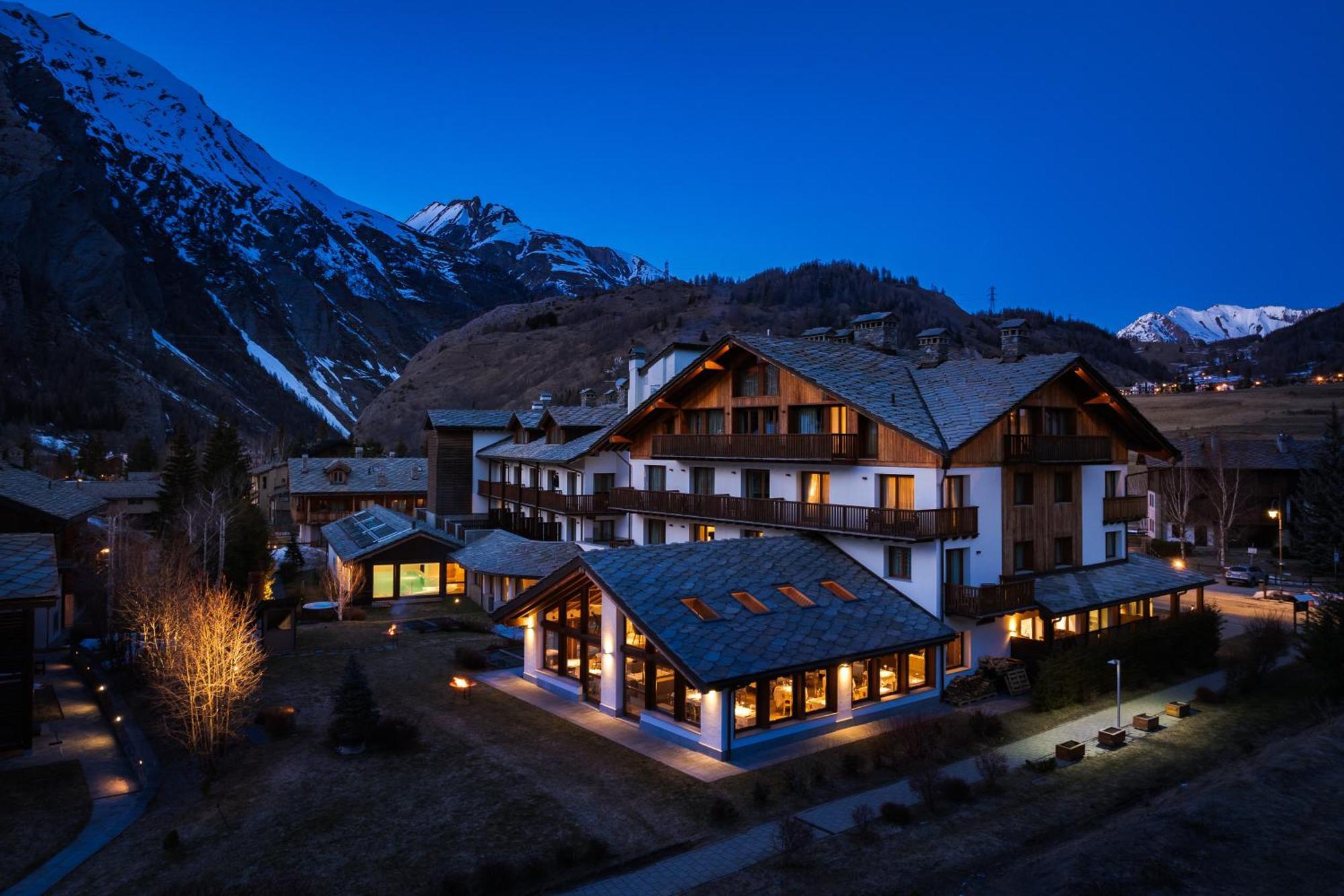 Montana Lodge & Spa, By R Collection Hotels La Thuile Exteriör bild
